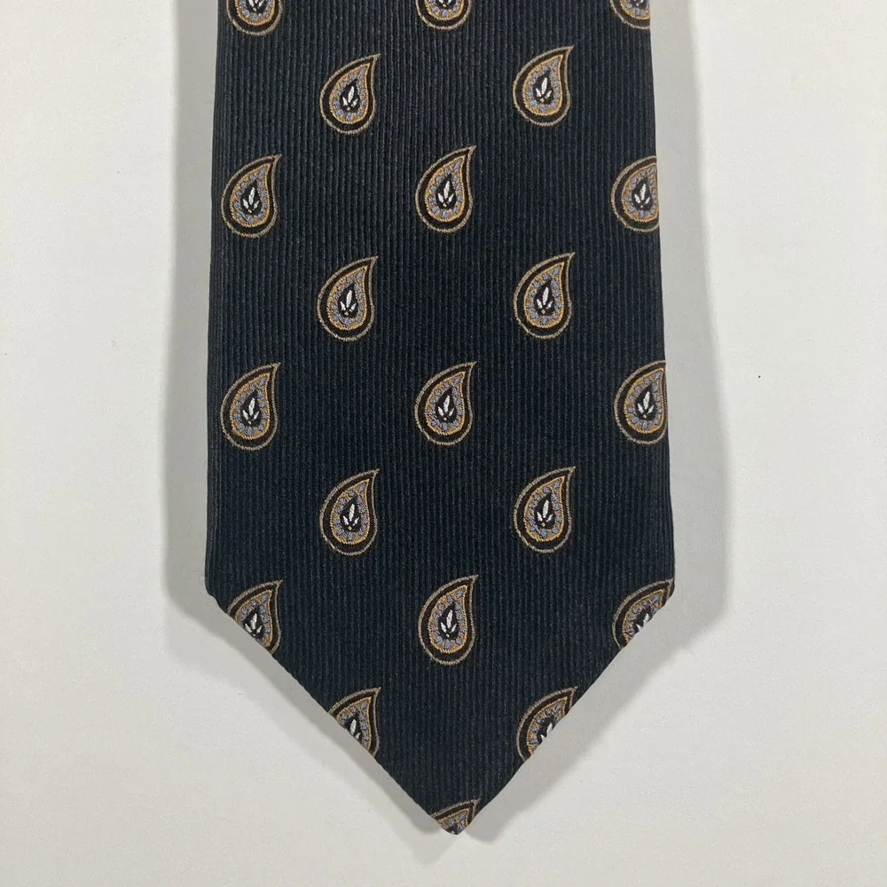 JZ Richards Boulder Black Paisley Silk Necktie Handmade USA 61.5